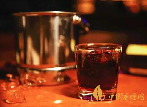 可樂桶是什么酒 非?;鸨目蓸吠罢{配方法介紹